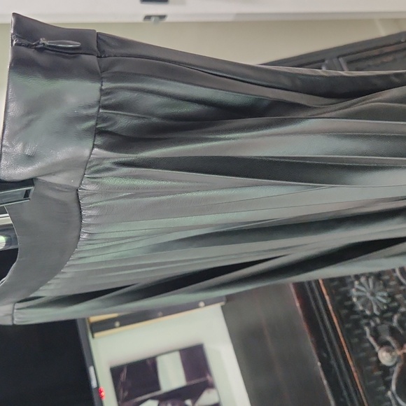Chicos leather-look pleated skirt - Picture 2 of 6
